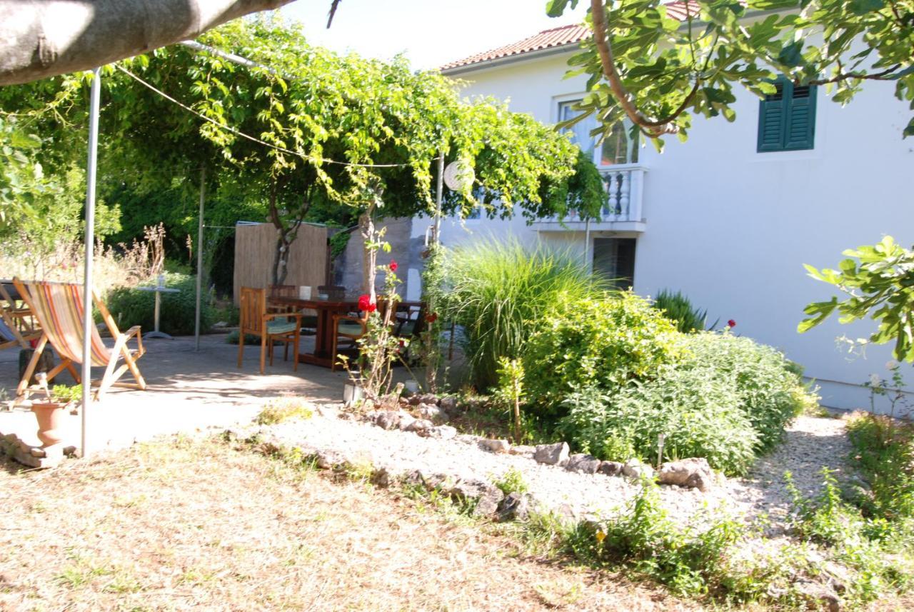 Rustic Holiday Home Miketa Lukoran Exterior foto